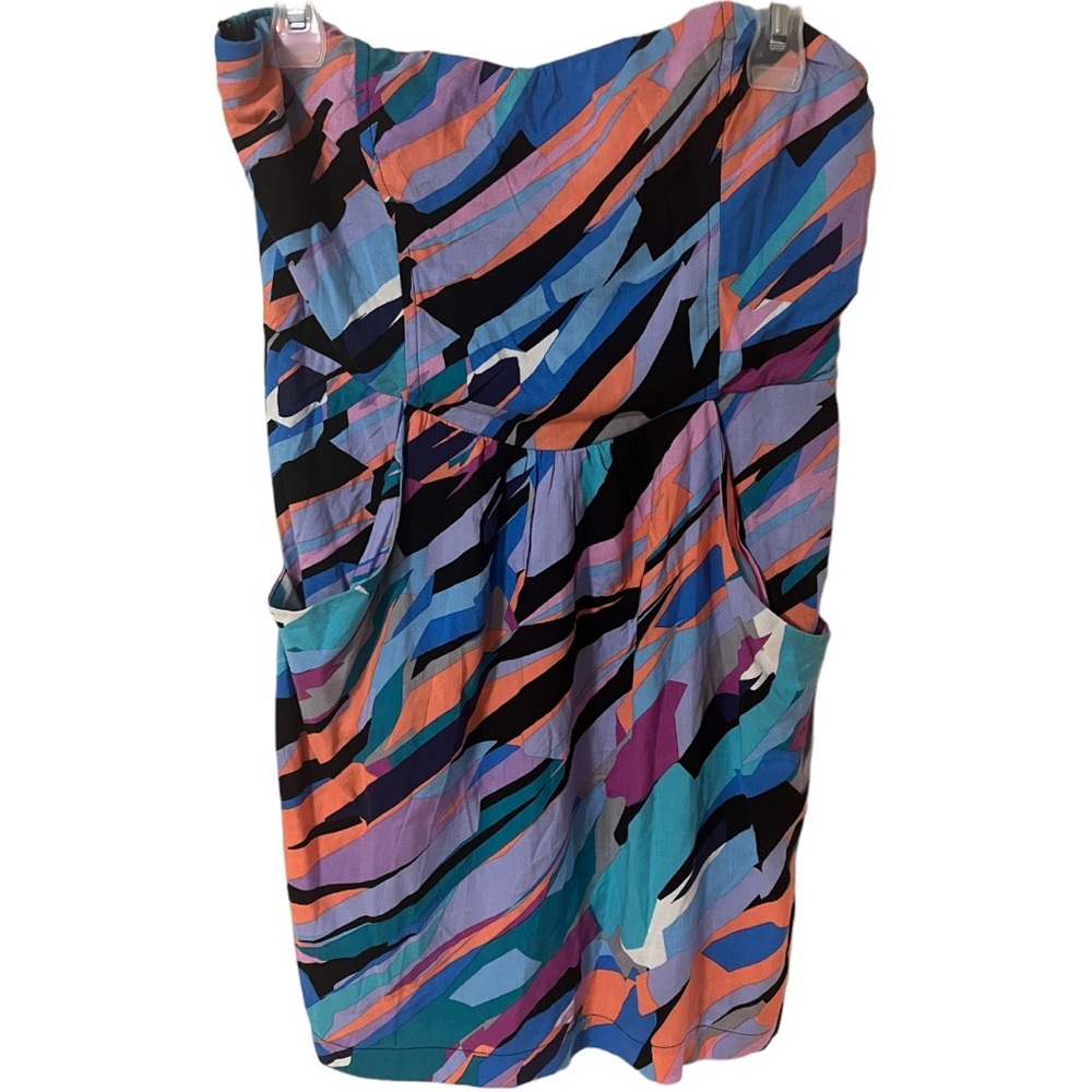 A beautiful strapless dress by sts Blue in size large